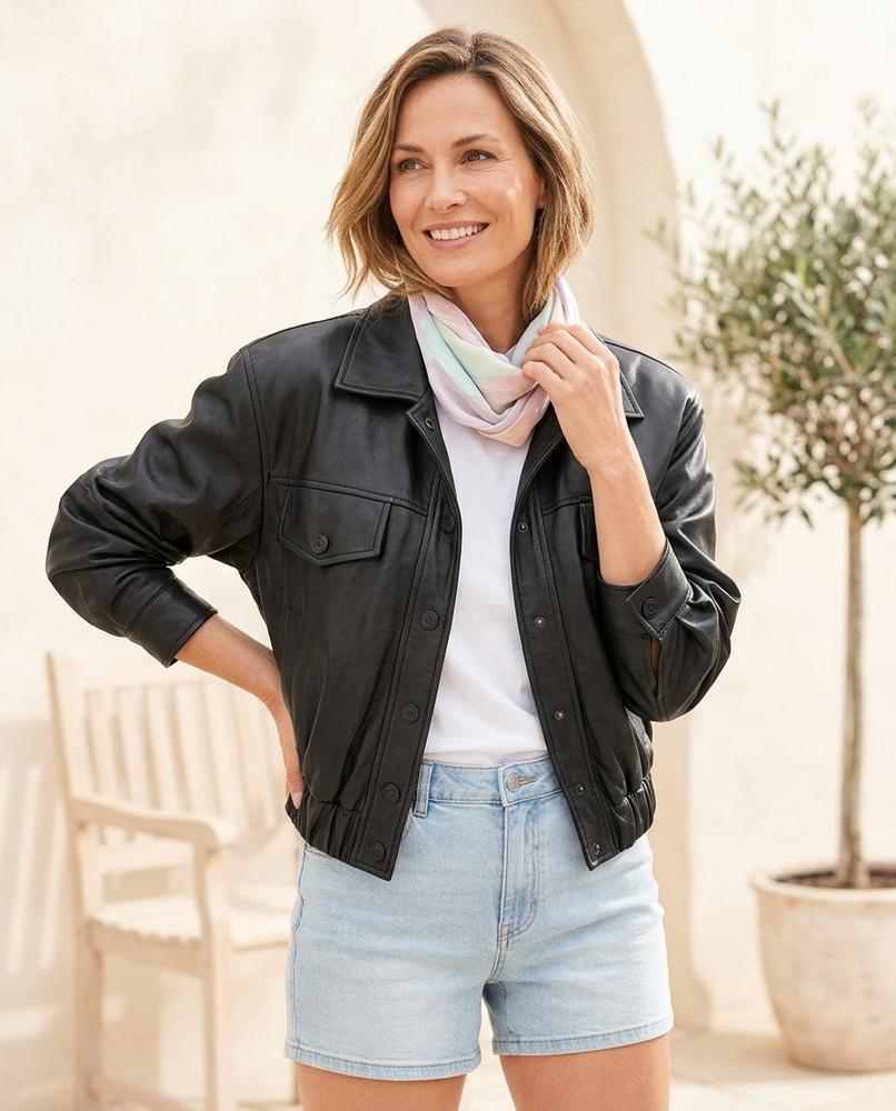 Marvis Mode - Ziker | Kurze Geknöpfte Lederjacke Damen